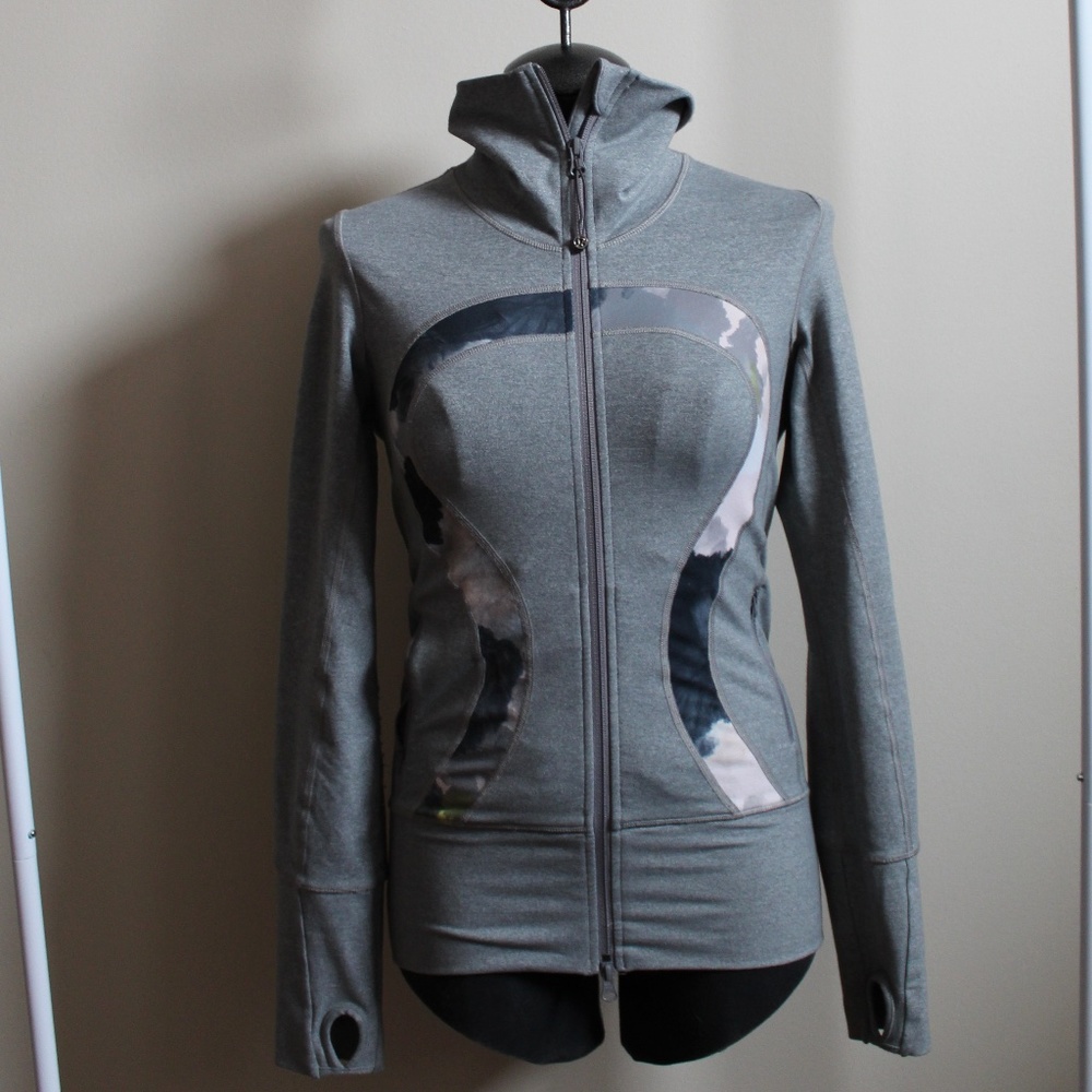 Lululemon in stride Jacket